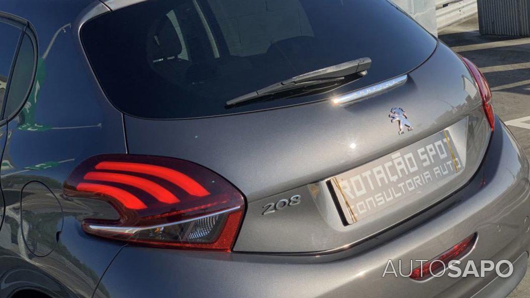 Peugeot 208 1.2 PureTech Life Signature de 2019