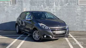 Peugeot 208 1.2 PureTech Life Signature de 2019