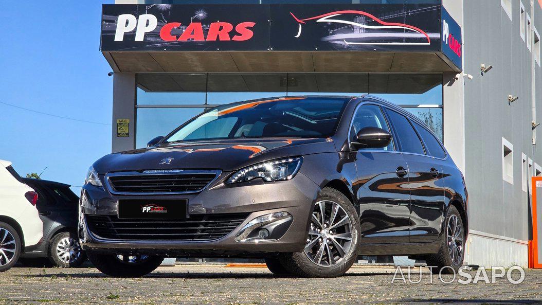 Peugeot 308 1.2 PureTech Allure Faróis Full LED de 2016