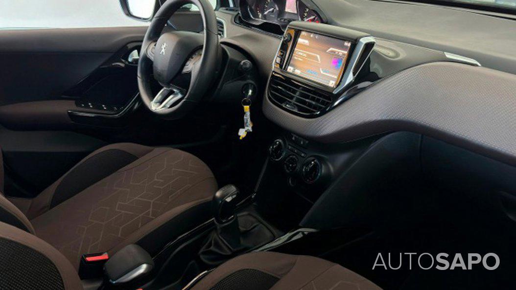 Peugeot 2008 1.2 PureTech Active de 2014