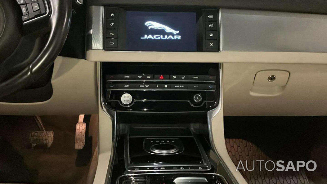 Jaguar XF 2.0 D Prestige Aut. de 2017