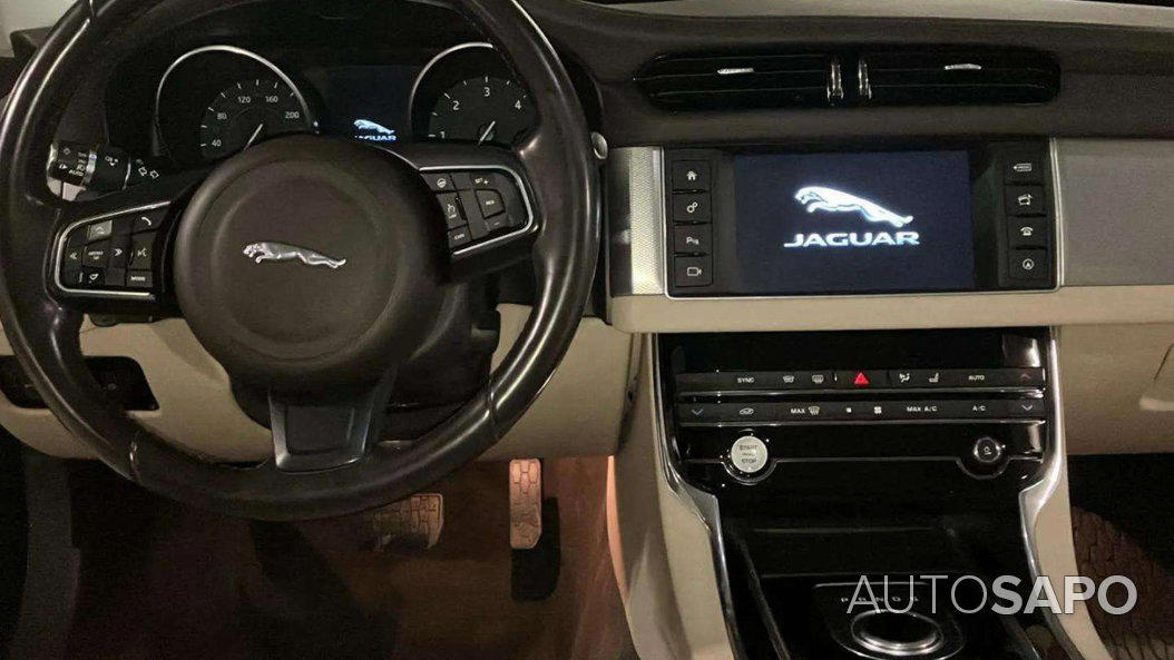 Jaguar XF 2.0 D Prestige Aut. de 2017