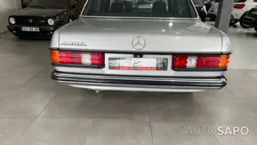 Mercedes-Benz 230 de 1985