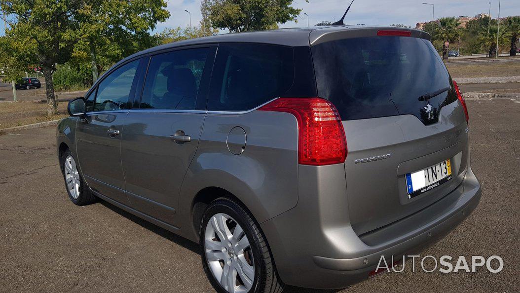 Peugeot 5008 1.6 HDi Exec. CMP6 JLL17 de 2009