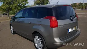 Peugeot 5008 1.6 HDi Exec. CMP6 JLL17 de 2009