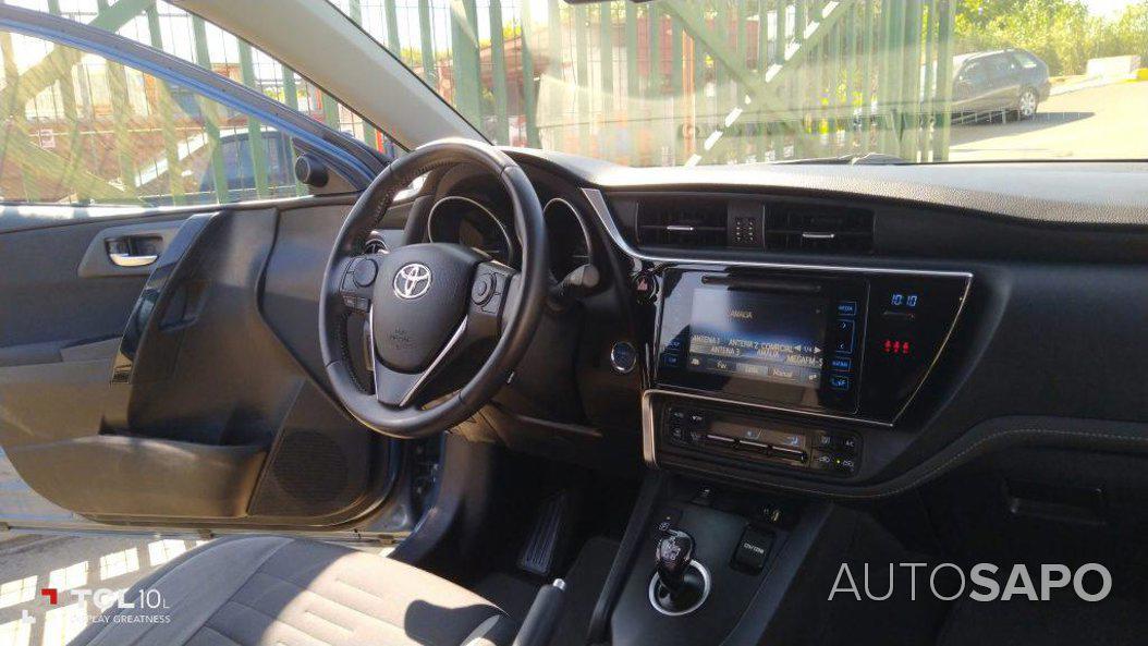 Toyota Auris 1.8 HSD Sport de 2015