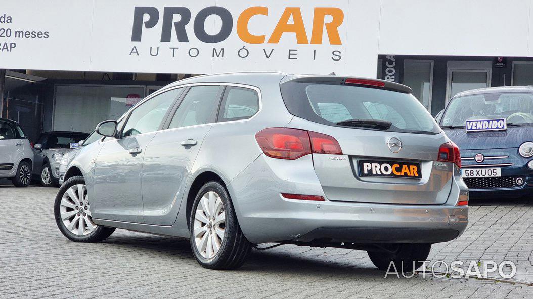 Opel Astra 1.3 CDTi Cosmo S/S de 2011