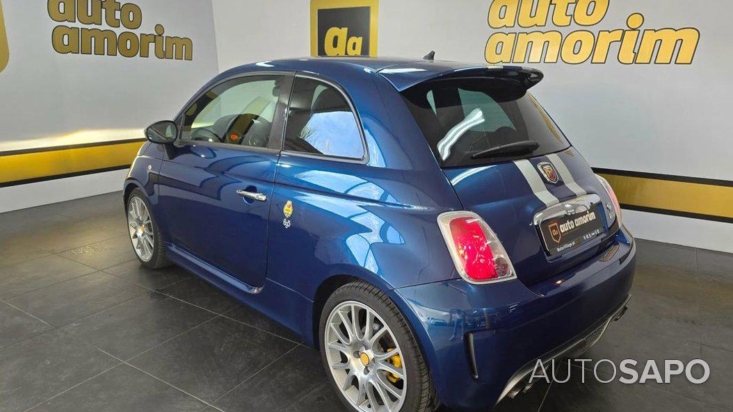 Abarth 695 de 2011