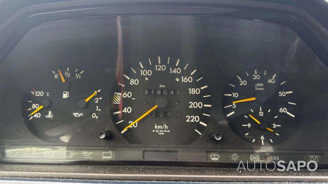 Mercedes-Benz Classe E 250 D Turbo de 1992