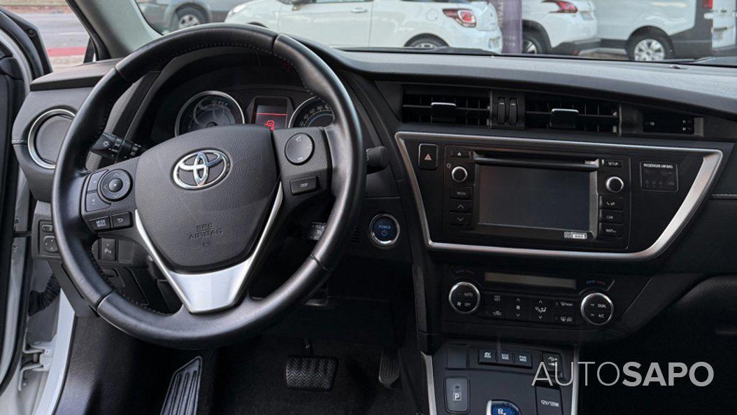 Toyota Auris 1.8 HSD Exclusive de 2014