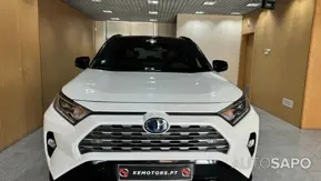 Toyota RAV4 2.5 HDF Square Collection de 2021