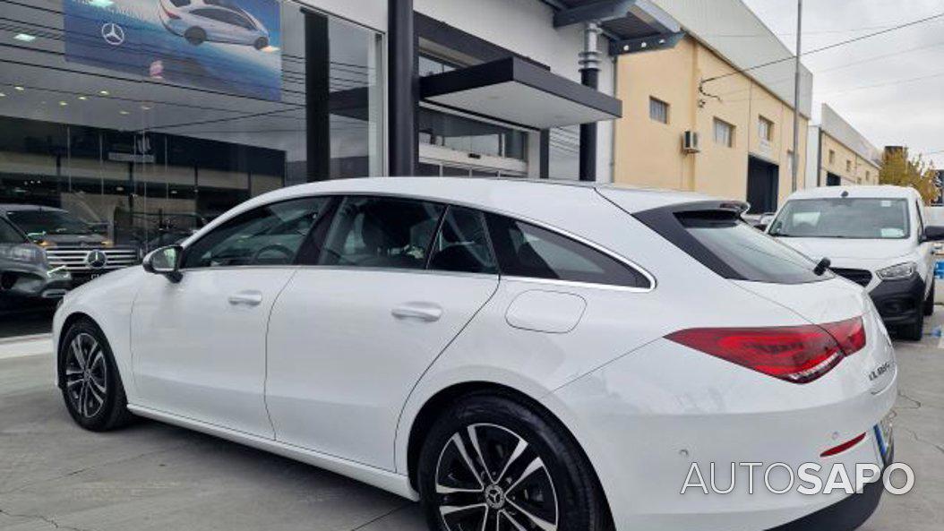 Mercedes-Benz Classe CLA 180d Shooting Brake Caixa Auto de 2023