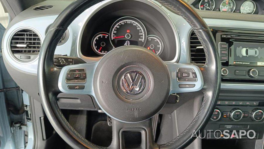 Volkswagen New Beetle de 2014