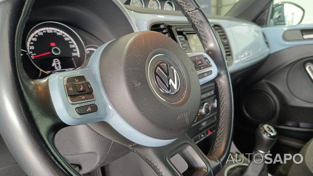 Volkswagen New Beetle de 2014