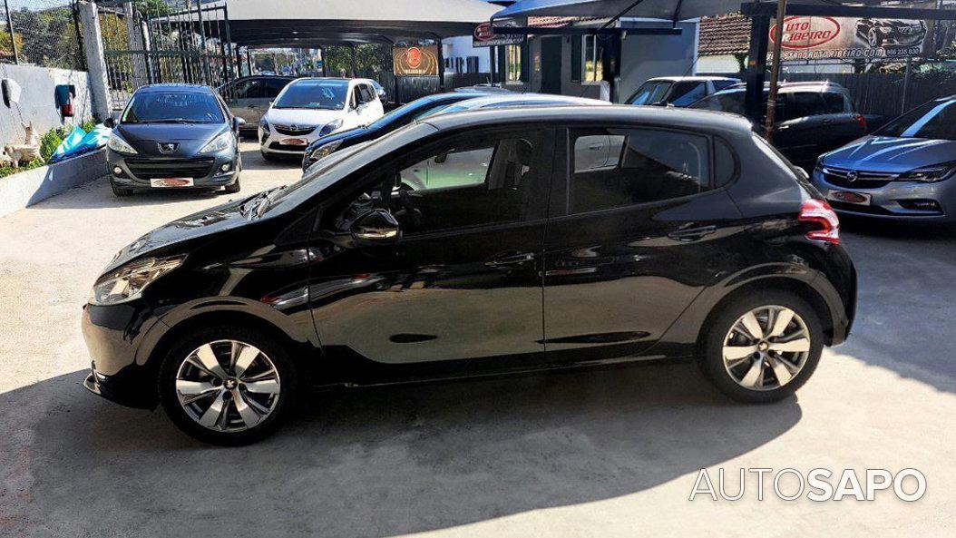 Peugeot 208 de 2015