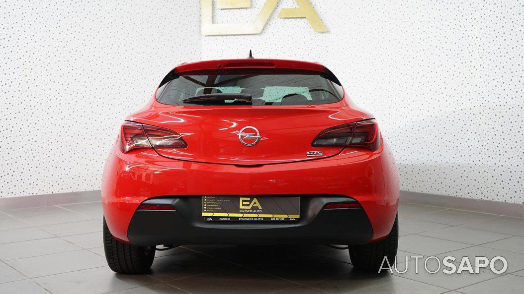 Opel Astra de 2012