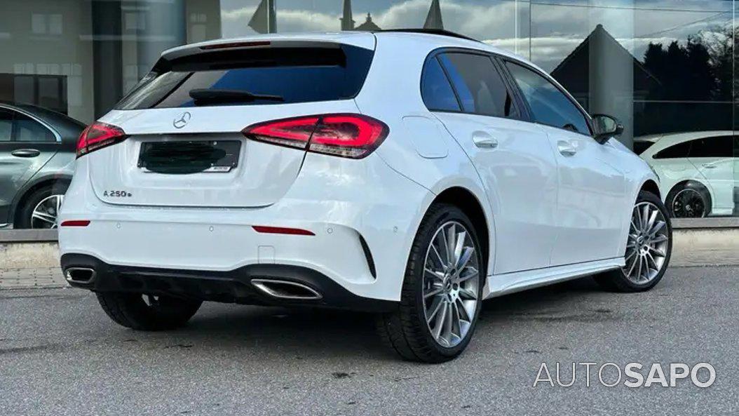 Mercedes-Benz Classe A 250 e AMG Line de 2021