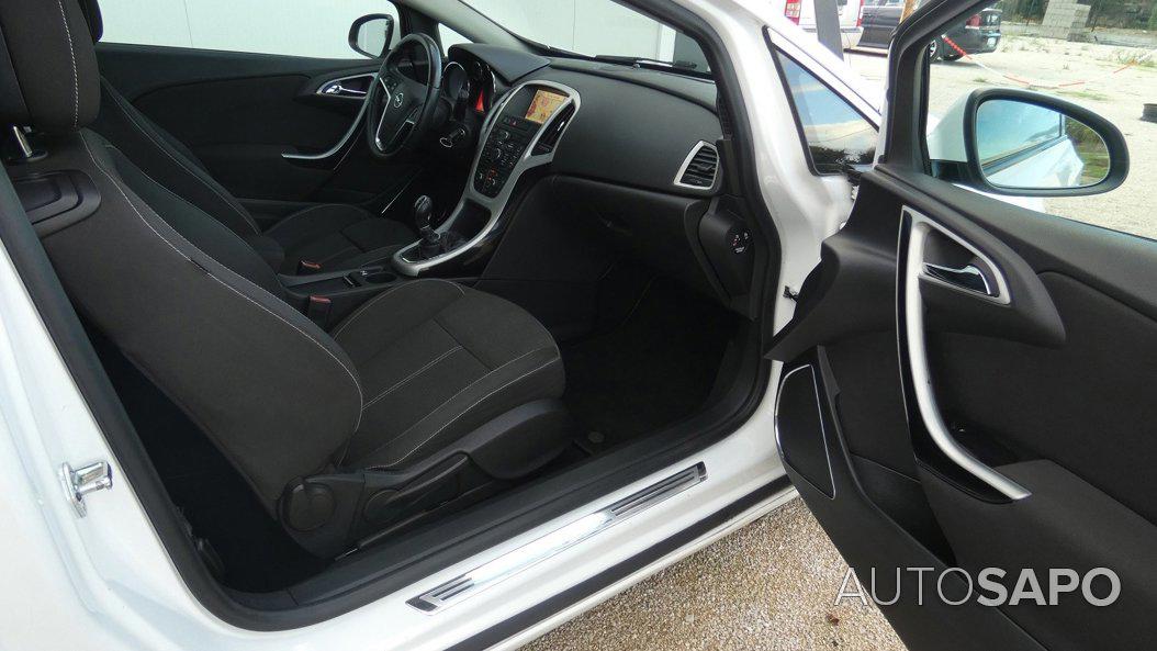 Opel Astra de 2012