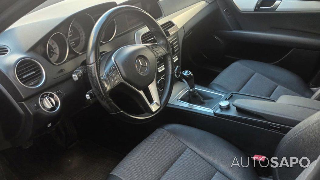 Mercedes-Benz Classe C 220 CDi Avantgarde de 2013