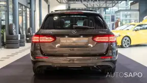 Mercedes-Benz Classe E 300 de AMG Line de 2023