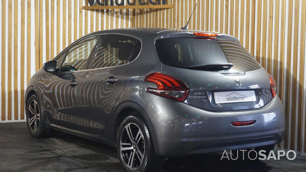 Peugeot 208 1.2 PureTech Allure de 2018