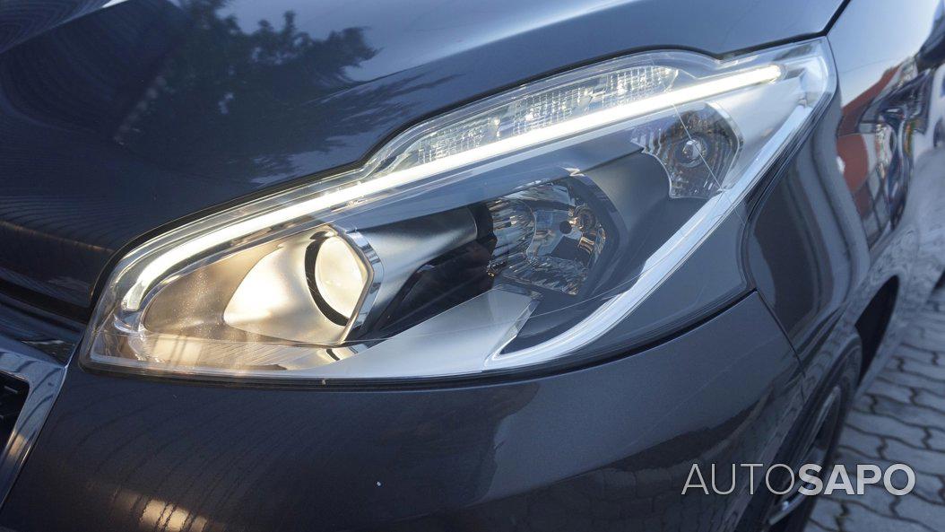 Peugeot 208 1.2 PureTech Allure de 2018