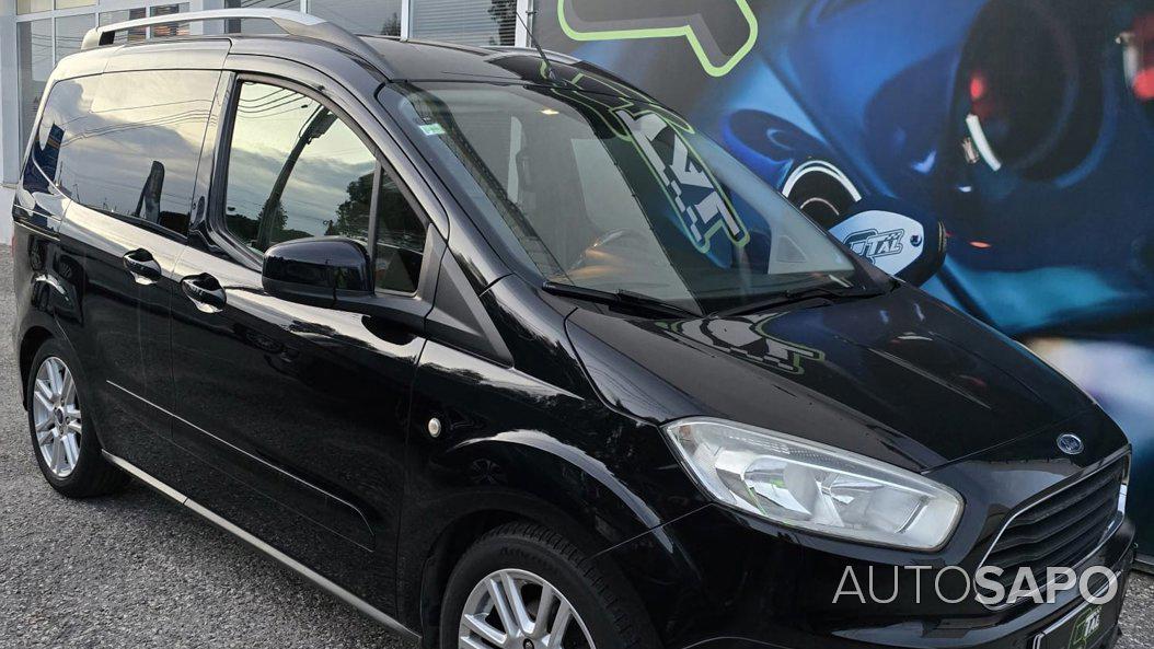 Ford Transit Courier de 2015