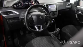 Peugeot 208 1.2 PureTech Allure de 2015