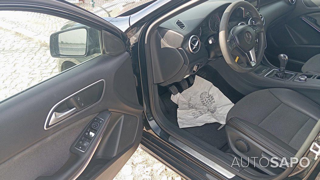 Mercedes-Benz Classe A 180 CDi B.E. Urban de 2014