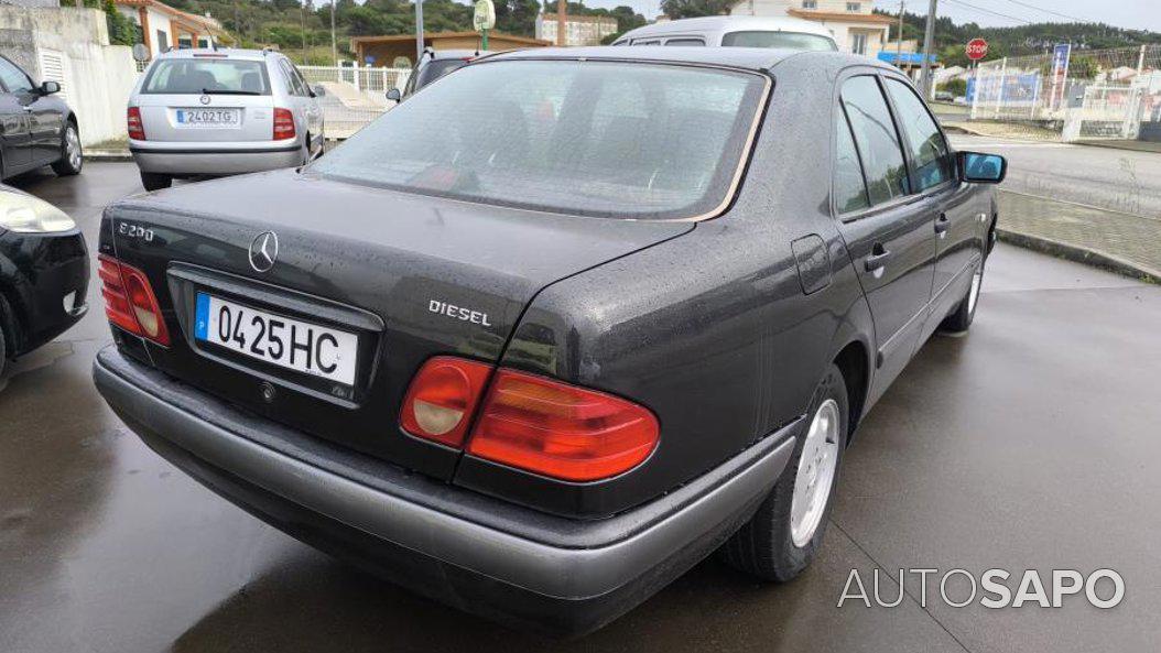 Mercedes-Benz Classe E 200 D de 1996