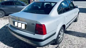 Volkswagen Passat 1.9 TDi Confortline de 1997