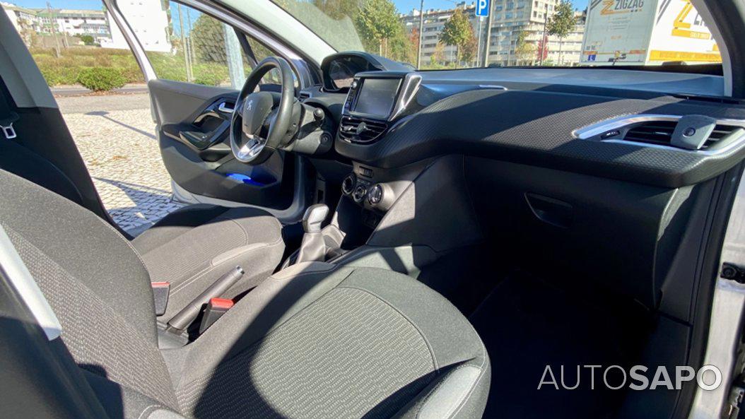 Peugeot 208 1.2 PureTech Style de 2016