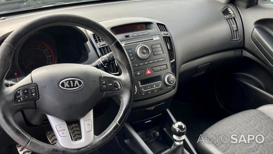 Kia Ceed SC 1.6 CRDi TX de 2010