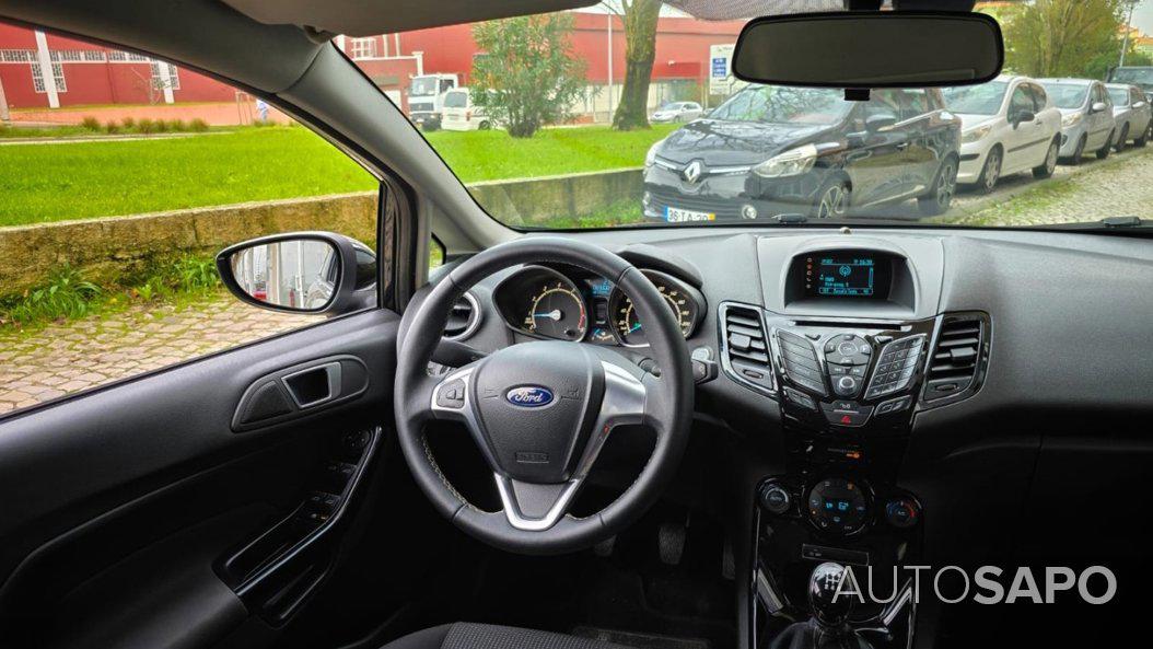 Ford Fiesta 1.0 T EcoBoost Titanium de 2015