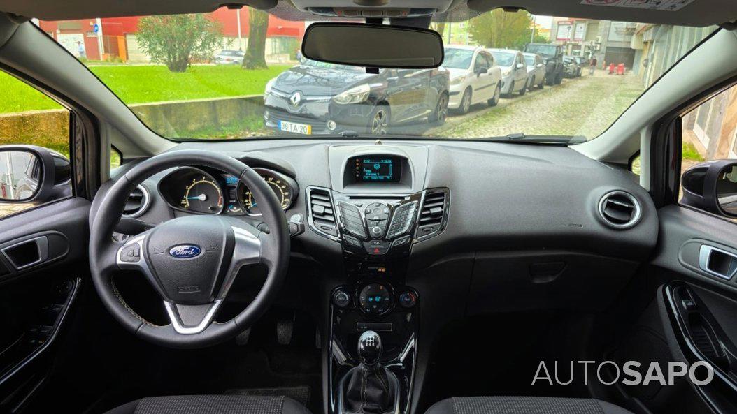 Ford Fiesta 1.0 T EcoBoost Titanium de 2015