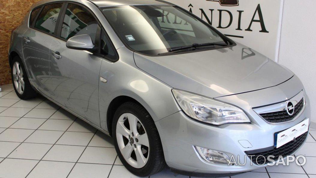 Opel Astra 1.3 CDTi Enjoy S/S J16 de 2011