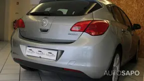 Opel Astra 1.3 CDTi Enjoy S/S J16 de 2011