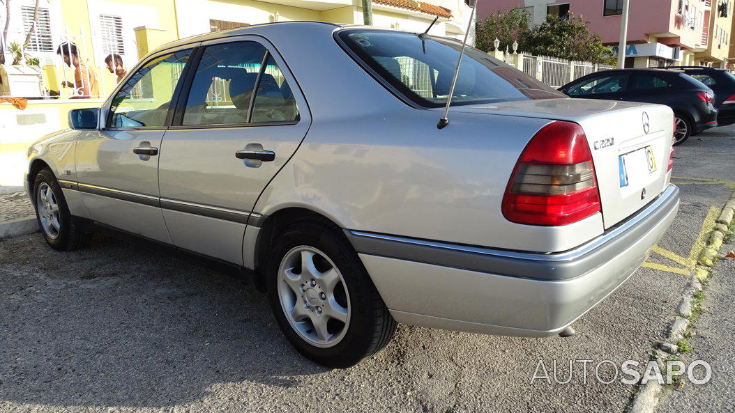 Mercedes-Benz Classe C 220 d Avantgarde de 1996