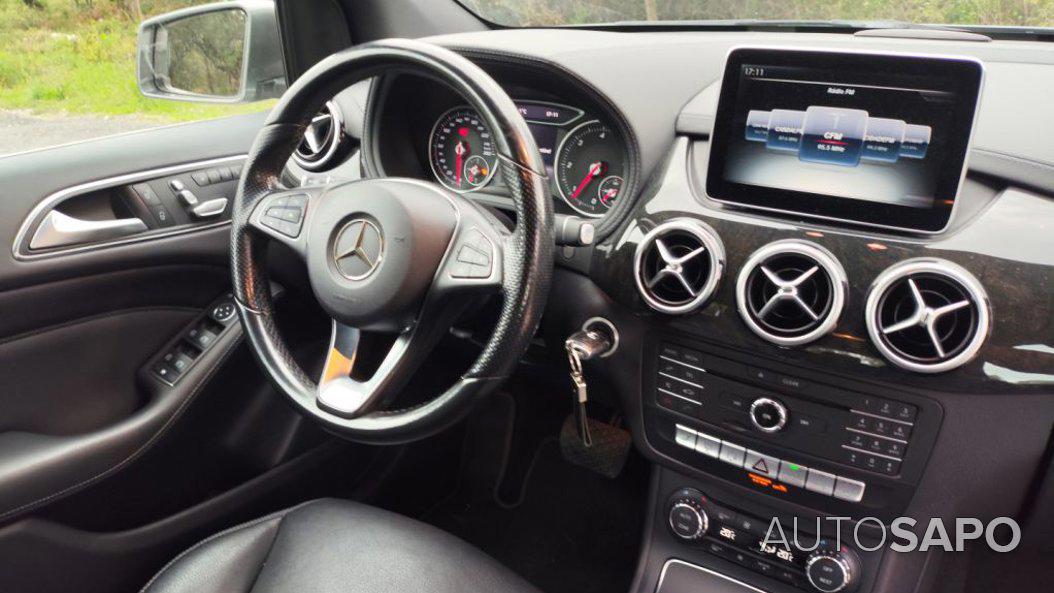 Mercedes-Benz Classe B 200 CDi Urban Aut. de 2015