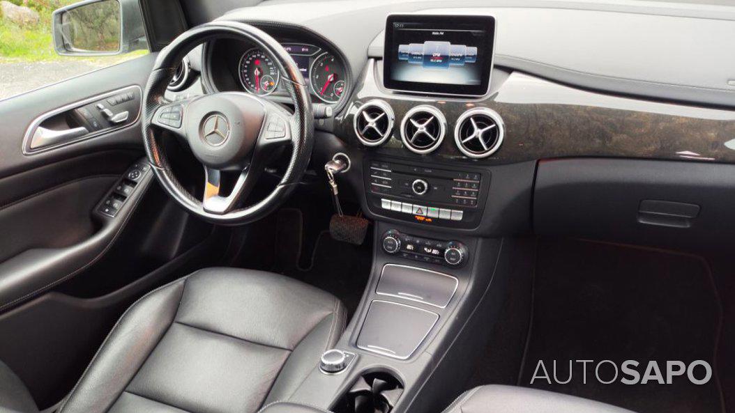 Mercedes-Benz Classe B 200 CDi Urban Aut. de 2015