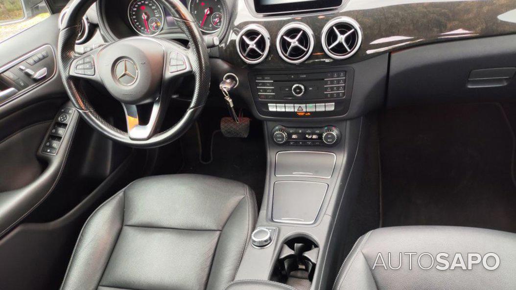 Mercedes-Benz Classe B 200 CDi Urban Aut. de 2015