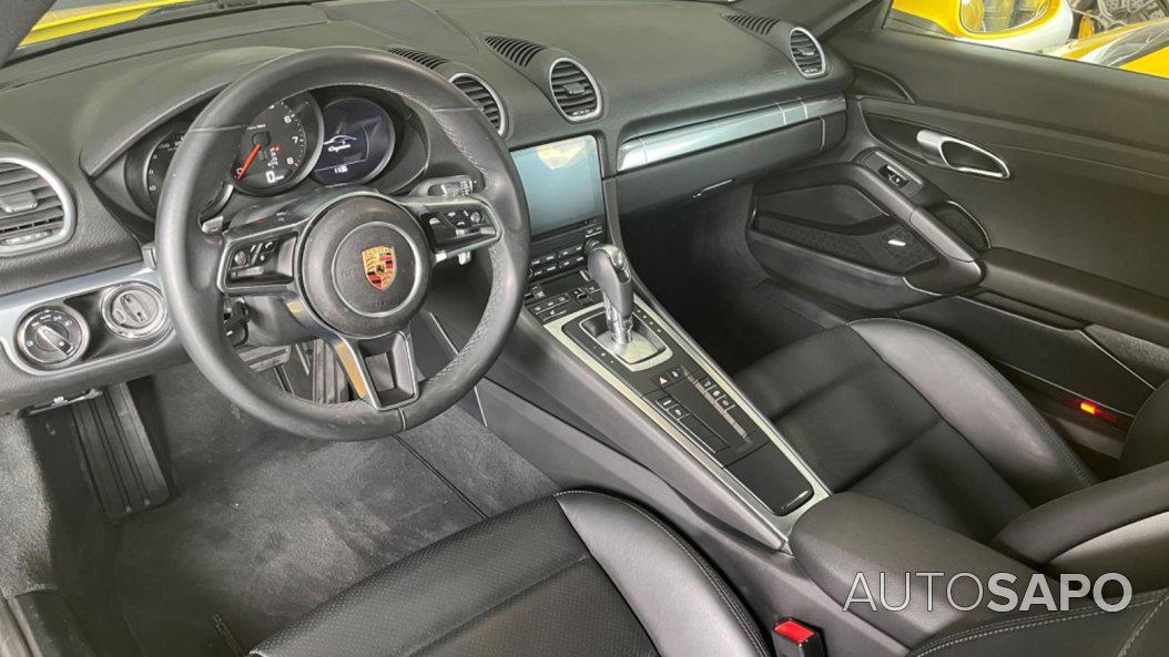 Porsche Cayman de 2019