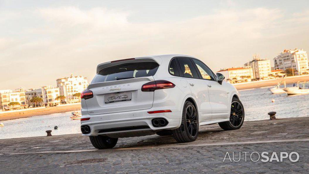 Porsche Cayenne S E-Hybrid de 2016