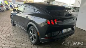 Ford Mustang Mach-E RWD de 2022