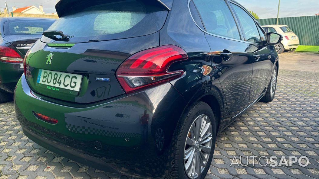 Peugeot 208 de 2015