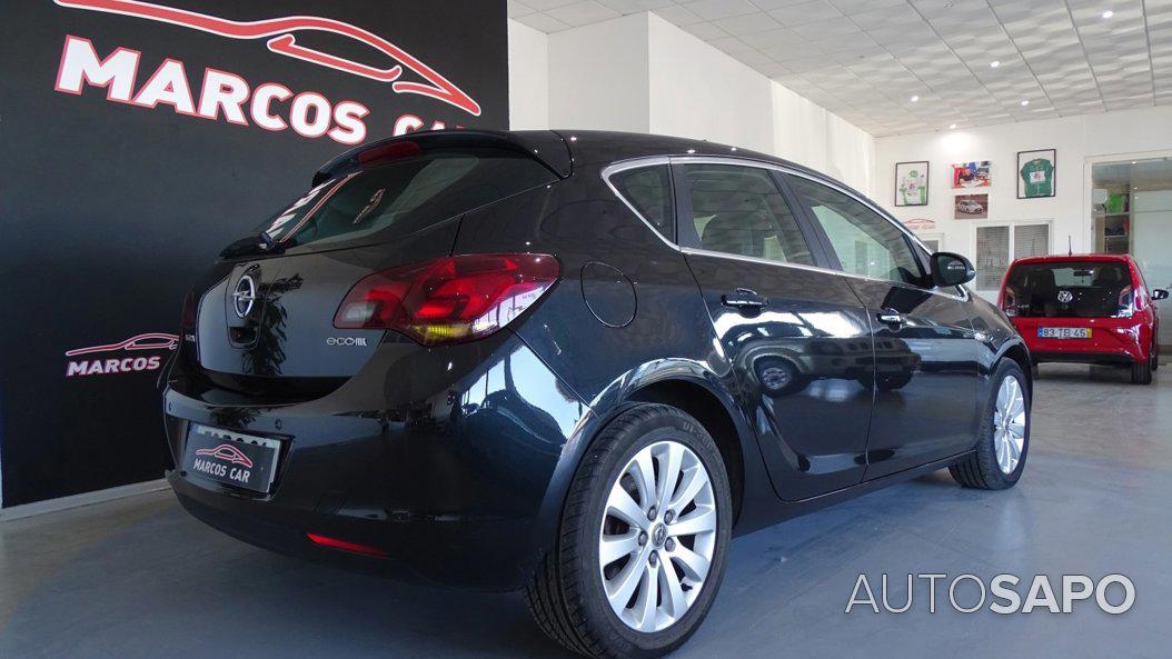 Opel Astra de 2012