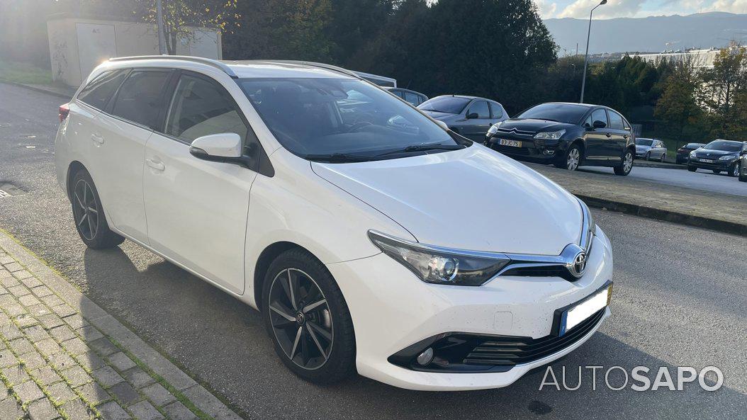 Toyota Auris 1.4 D-4D Comfort Pack Techno+Pack Sport de 2017