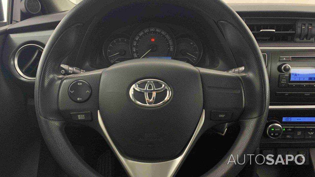 Toyota Auris TS 1.4 D-4D Active+AC de 2015