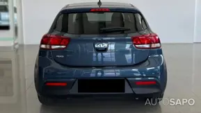 Kia Rio de 2023