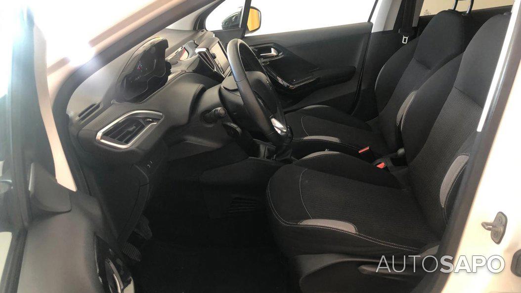 Peugeot 208 1.2 PureTech Style de 2016